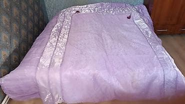 karaca: Yataq üçün rəng - Bənövşəyi Yataq örtüyü — 1