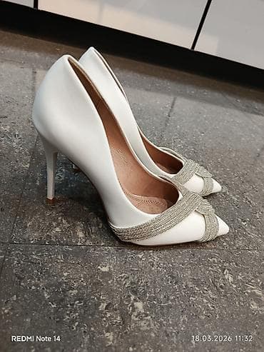 ayaqab: Ağ rəngli zərif qadın tufliləri – Sasha Fabiani. - Model: incə — 1