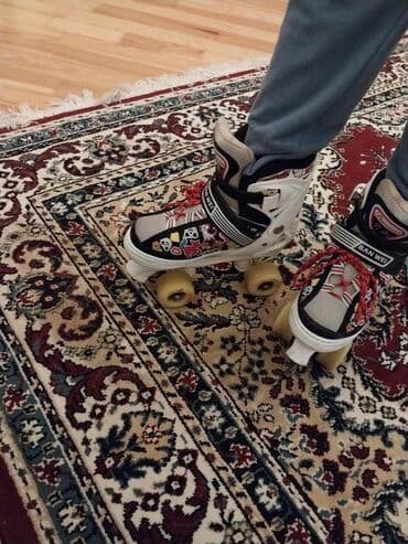 uşaqlar üçün tekerli krosovkalar: Tecili satilir.boyudub kiciltmekde olur — 2