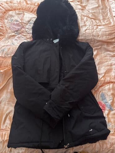 kişi üçün yay gödəkçələri: Kurtkalar və palto hər biri 15 manat (içi tüklü kurtka XL, Qara koja — 1