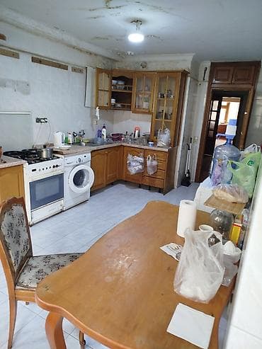 Bakı, Kubinka, 4 otaqlı, Köhnə tikili, m. 28 may, 110 kv. m lalafo.az -da Bakı, Kubinka, 4 otaqlı, Köhnə tikili, m. 28 may, 110 kv. m