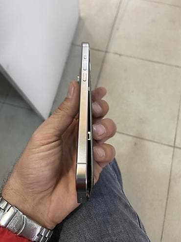 işdenmiş telfonlar: IPhone 15 Pro Max, 512 GB, Gümüşü, Face ID — 4