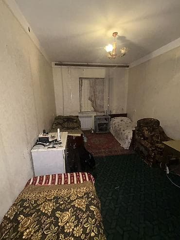 ivanovka ev: Kirayə ev verilir oğlanlar üçün. Adam başı 100 manat. Şəkildəki otaqda — 2