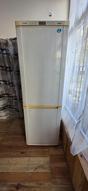 ucuz xaladeniklər: 2 qapılı Samsung Soyuducu Satılır, rəng - Ağ — 2