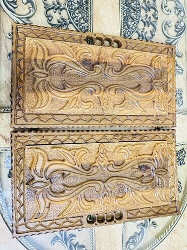 Taxta oyma nərd-taxta (backgammon) dəsti - Material: tam ağacdan