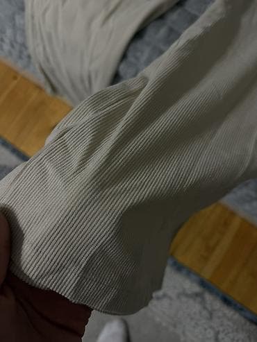 baqi salvar: Qadın geniş kəsimli, düz balaqlı şalvar

- Rəng: açıq bej — 2