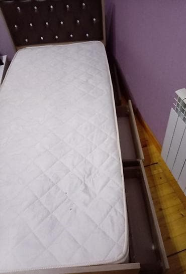 Tək nəfərlik çarpayı və döşək dəsti - Ölçü: təxmini 90x190 sm tək — 1