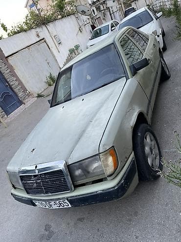 04 sat: Mercedes-Benz W124: 2.3 l | Sedan — 4