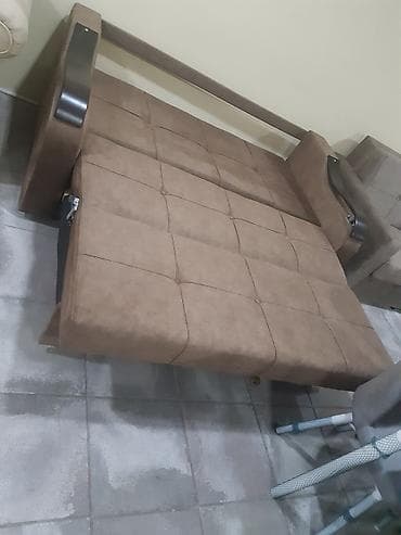 qəhvəyi bodilər: Amerkanka divan sifarisle yigilir. Reng secimleri var Rasiski qupka — 2