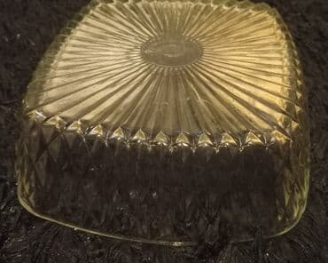 bizon qabi: Meyve qabi kvadrat formada cox qalin berk materiali var vatsap — 2