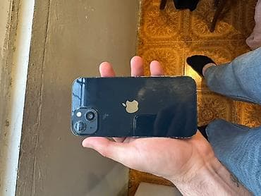 iphone se3: IPhone 13, Qara — 1