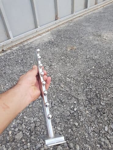 вешалка для брюк и рубашек напольная: Mağaza asılqanı üçün metal “toplu” konsollar dəsti. - Material: xrom — 4