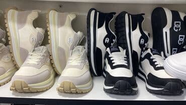 flis kişi tolstovkaları: Məhsul: Kişi və qadın ayaqqabıları – gündəlik və stil kombinasiyası — 15