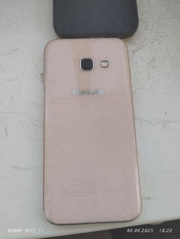 samsung galaxy a3 2015: Samsung Galaxy A3, 4 GB, rəng - Bənövşəyi, Sensor — 3