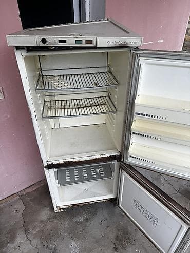 soyuducular sederek: Soyuducu satilir ishleyir hal hazirda zeif soyudur Ashagi qapisi tam — 2