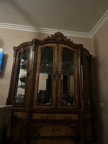 Məişət məhsulları: Klassik üslubda qonaq otağı dəsti - Material: ağac əsaslı, tünd qoz — 2