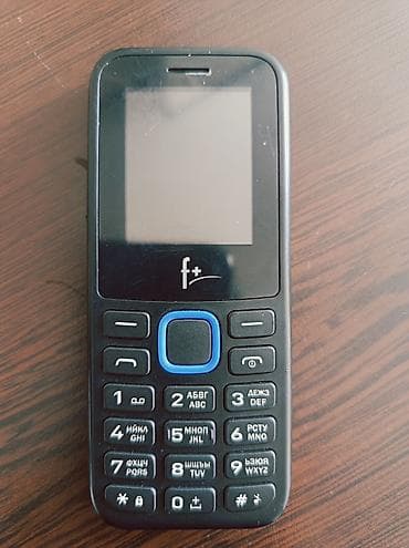 F+ düyməli mobil telefon Xüsusiyyətlər: - Kompakt korpus, ön tərəfdə