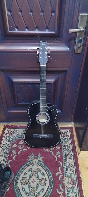 qədim tikiş maşınları: Akustik gitara, 6 sim — 1