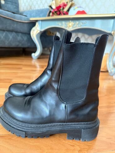 Ölçü: 38, rəng - Qara, İşlənmiş