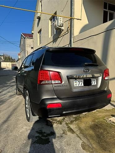 diffuser satisi: Kia Sorento: 2 l | 2010 il Ofrouder/SUV — 4
