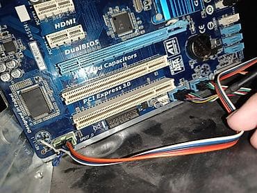 Masaüstü kompüterlər və iş stansiyaları: Salam işlək sistem bloku satılır 2 problemi Var Lan portu və HDMI — 2