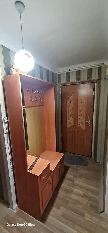 restoran stullari: Taxta oturacaqlar dəsti və TV stendi - 6 ədəd taxta stul: klassik — 6