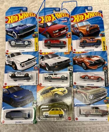 metbex tavan modelleri: Bu, müxtəlif modellərə malik Hot Wheels oyuncaq maşın dəstidir. Hər — 5
