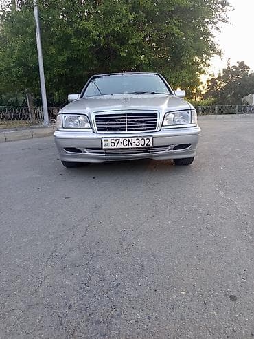 ford transit bufer: Mercedes-Benz C-Class: 2 l | 1995 il Sedan — 2