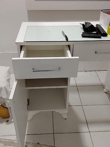 divar rəfləri: Geniş güzgülü vizaj/stilist masası dəsti - Dəst: iri divar güzgüsü + — 1