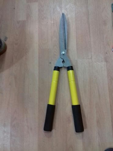 Qayçılar, bıçaqlar: Bağ qayçısı açılan qulp uzanır 117 telefon nömrəsi wapcapda var — 2