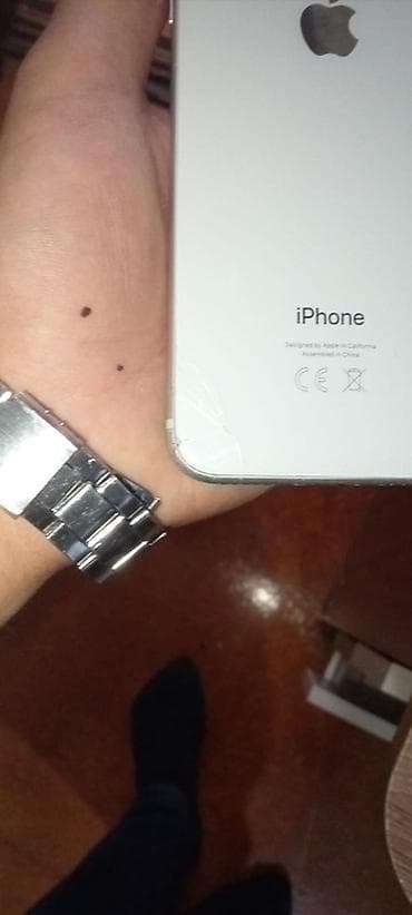 i̇phone barter: IPhone 8, 64 GB, Ağ, Barmaq izi — 7