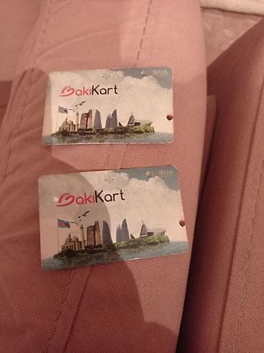 metro kartı: BakıKart nəqliyyat kartları - Şəkildə iki ədəd BakıKart (BNA) — 1