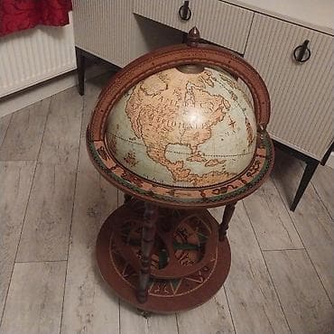 dekor reqemler: Retro üslubda yer qlobusu-stol/bar arabası - Antik xəritə tərzində — 4