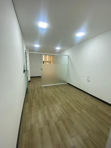 28 May metrosu yaxınlığında Hazır Ofis İcarəyə Verilir! 📍 Ünvan: AF — 4