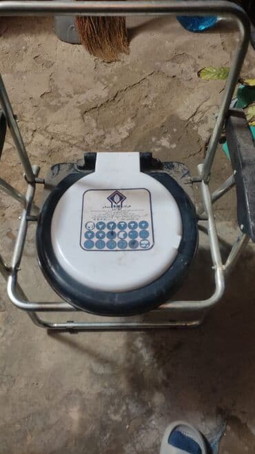 Portativ tualet kreslosu (komod kreslo) Qarşok yoxdu - Metal