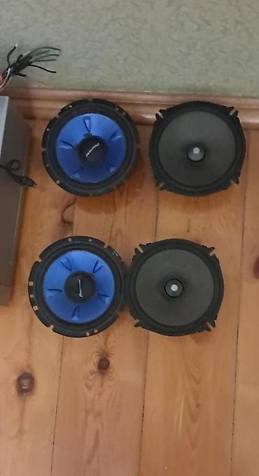 19 litr su: 4 ədəd original pioneer kalonka. hamısı ideal işləyir problem yoxdur — 1