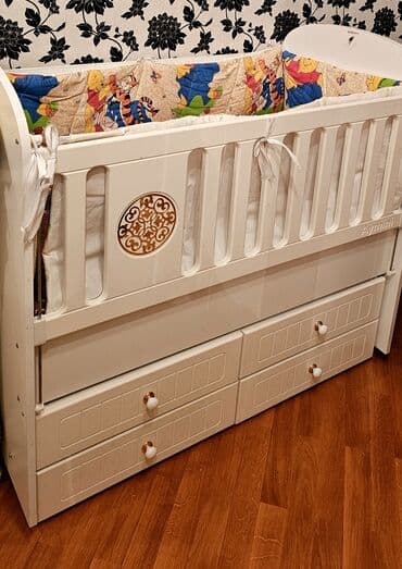 Oğlan və qız üçün, İşlənmiş, Dördbucaq, Beşik, Dəst ilə, Matras ilə, Yellənmə mexanizmsiz