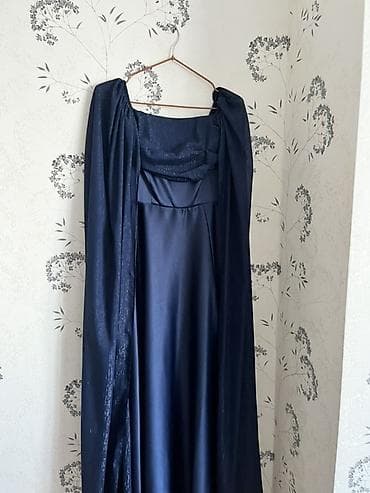 Tünd göy rəngdə ziyafət/libas Yenidir 1 defe geyinilib derzide