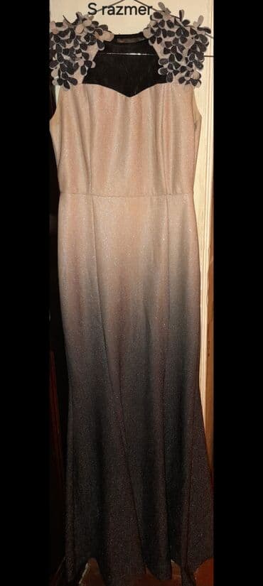 Qadın geyim dəsti – 3 paltar 1ci 24 azn 2ci,3cü 9+9 azndılar 1) Uzun