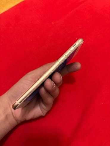 iphone 16 baki: IPhone 8, Qızılı, Barmaq izi — 3