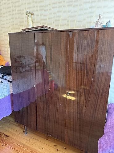 şkaf balaca: 3 qapılı, Qəhvəyi, Taxta, Açılan, Düz dolab — 3