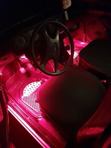 опель зафира а: Lada 2107 sedan – ağ rəng Xüsusiyyətlər: - Kuzov: 4 qapılı sedan, ağ — 5