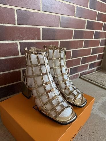 burnu bağlı sabolar: DERİHAN qadın ayaqqabısı – qızılı qəfəs dizaynlı sandalet-bot - — 2