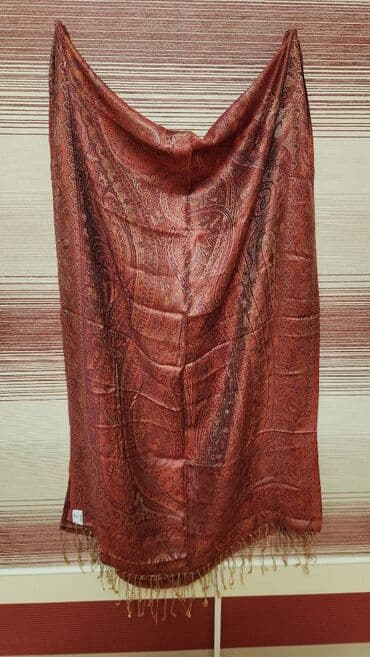 шарфы и палантины из пашмины: Paşmina şarf Hindistandan hədiyyə olaraq alınmışdı. Ehtiyac olmadığı — 6