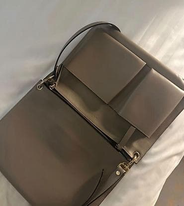 charles keith canta: Marni Leather Bag
Like new 
10/10
660 azn — 2