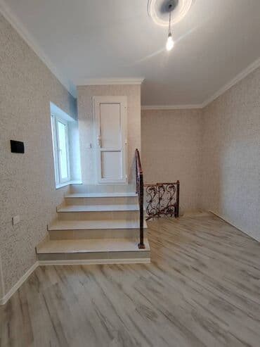 heyət evi: Qaraçuxur qəs. 4 otaqlı, 210 kv. m, Yeni təmirli — 4
