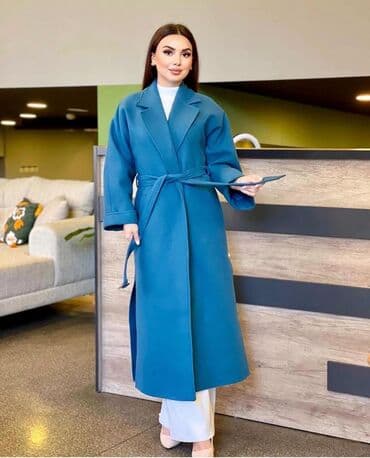 Baş geyimləri: M razmer palto 1-2 defe geyinilib 35 man satilir — 1