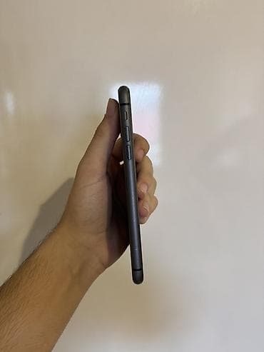 apple usb: IPhone 11, 128 GB, Qara, Face ID — 4