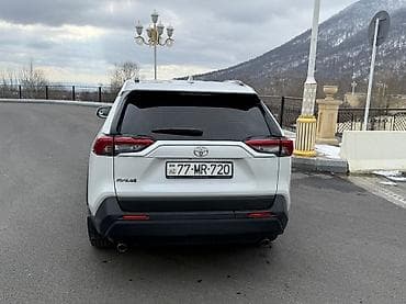 ucuz traktorlar: Toyota RAV4: 2 l | 2023 il Krossover — 8