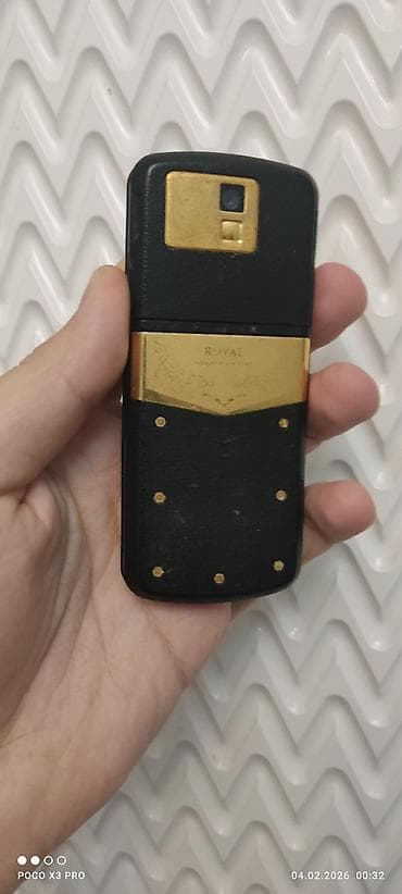 kantak kom: Vertu Mafam V8 Pro Gold Cox gozel gorunuşlu. Adapteri var. Batareyasi — 3